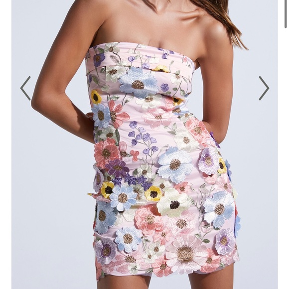 3d Floral Dress🌸 - Picture 2 of 5